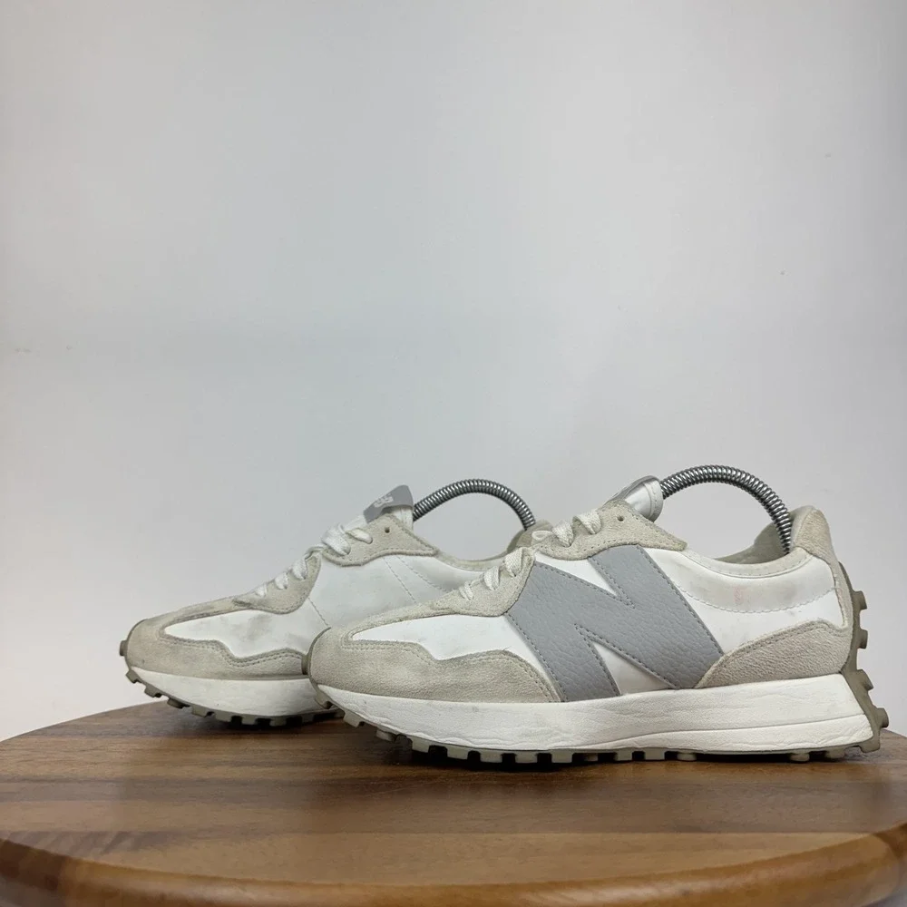 Womens New Balance 327 White Athletic Comfort Training Sneakers Shoes Size 7.5 M - Picture 2 of 8